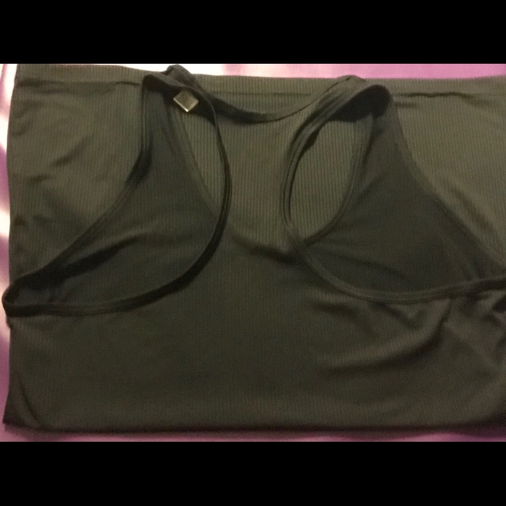 🔴 Adidas Training Climate Baseline Tank Top. - Picture 7 of 8